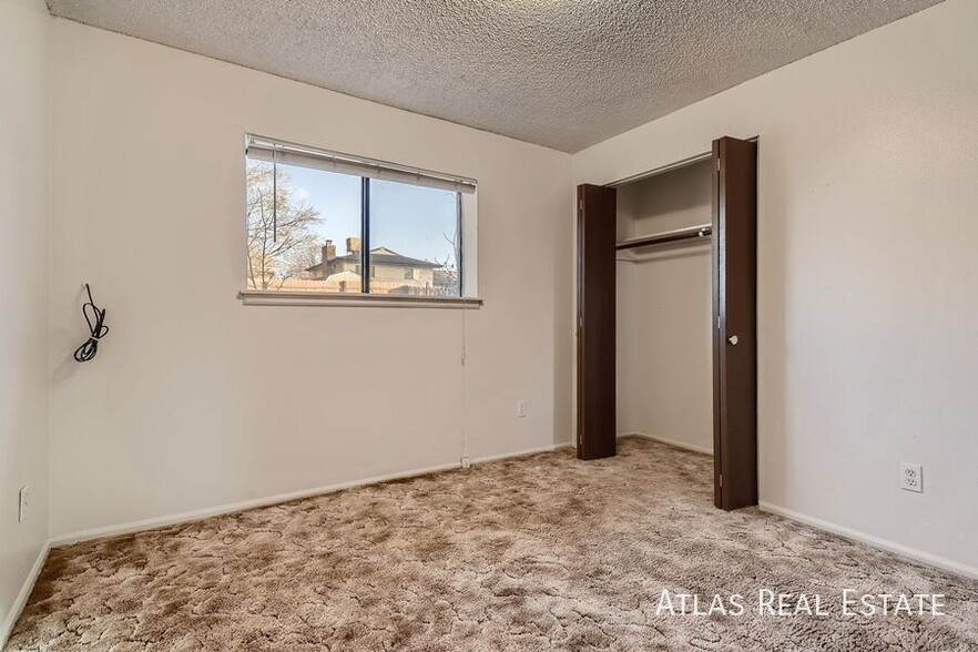 Building Photo - 16105 E Bails Pl