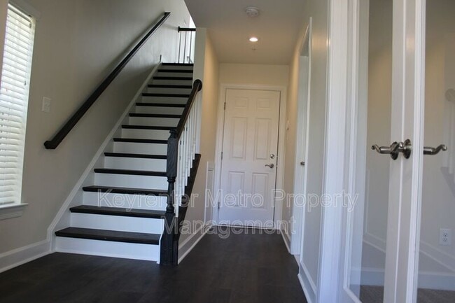 Building Photo - 2736 Pinebrook Rd