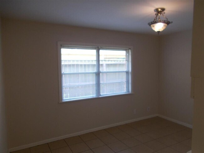Building Photo - 1409 Conrad Sauer Dr