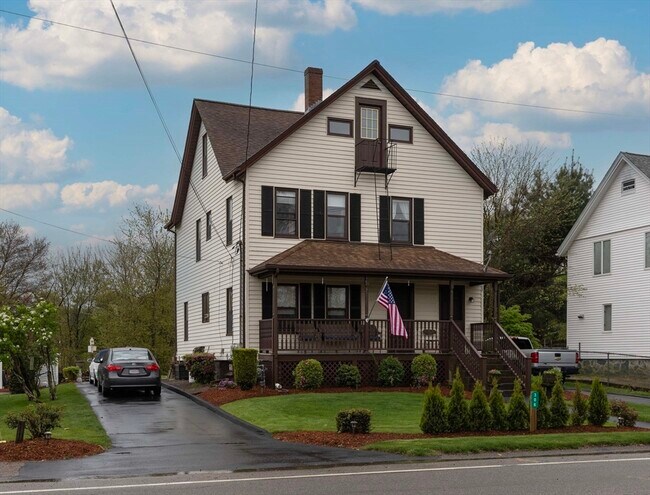 Primary Photo - 306 W Main St