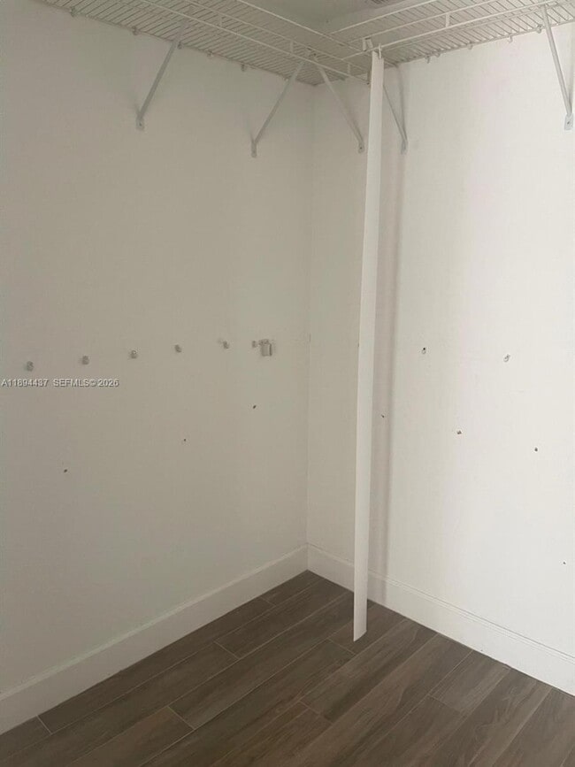 Building Photo - 10 Sheoah Blvd