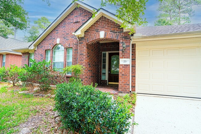 Primary Photo - 23 N Merryweather Cir