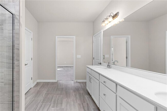 Building Photo - 4411 Claiborne Ct