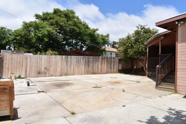 Building Photo - 316 S 35th St