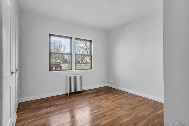 Building Photo - 105 Long Beach Rd