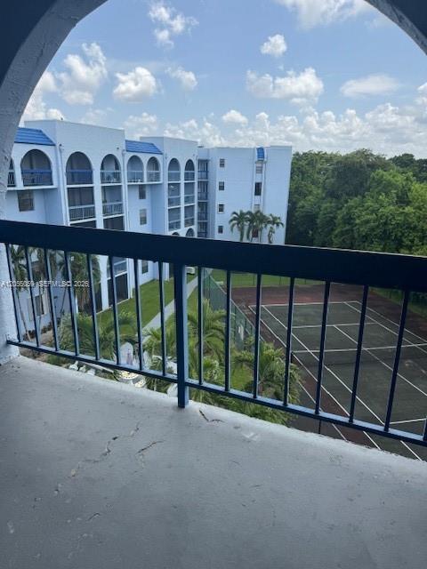Building Photo - 9440 Fontainebleau Blvd