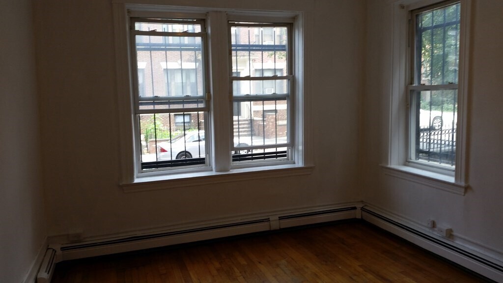 Building Photo - 46 Park Vale Ave