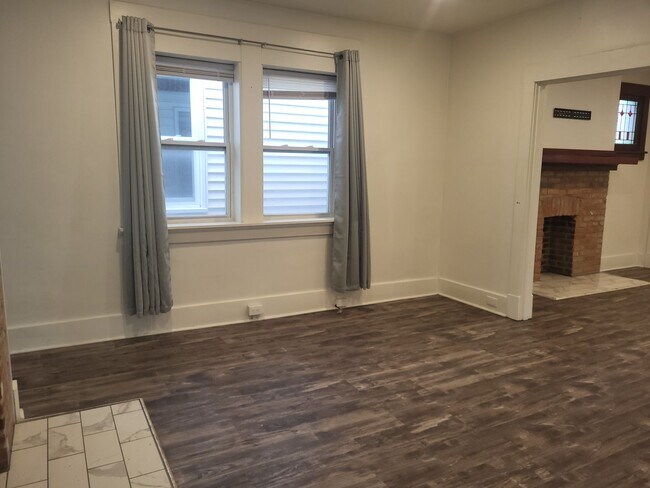 Building Photo - 315-315 Birmingham Ave