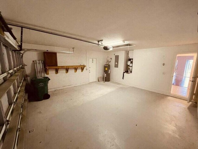 Building Photo - 3661 SW Camastro St