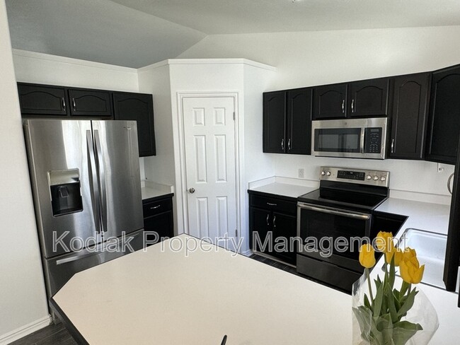 Building Photo - 1668 W Rockbridge Dr