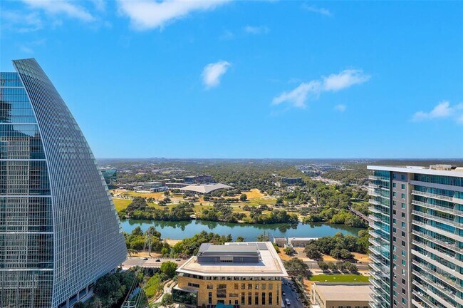 Building Photo - 301 West Ave