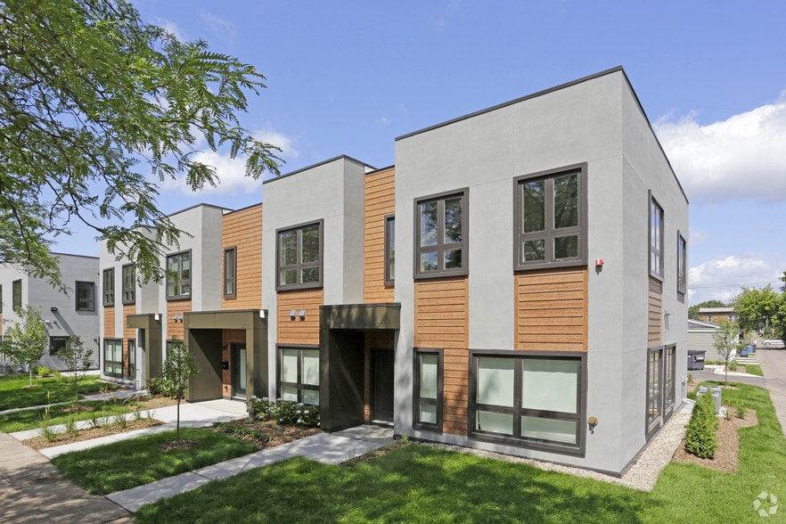 Building Photo - Lowry Row Homes