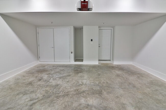 Building Photo - 1424 Piccard Dr