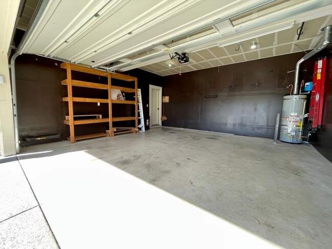 Building Photo - 16985 NW Madrone St