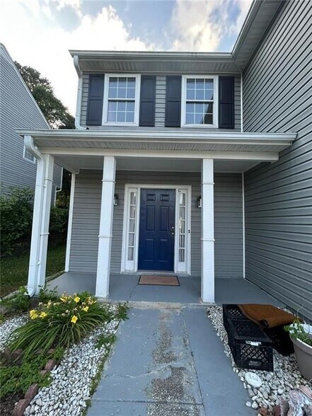 Building Photo - 5335 Lakebrooke Run