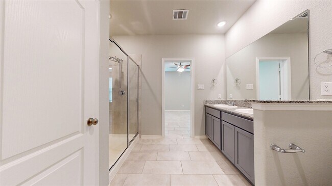Building Photo - 24702 Crimson Pine Dr