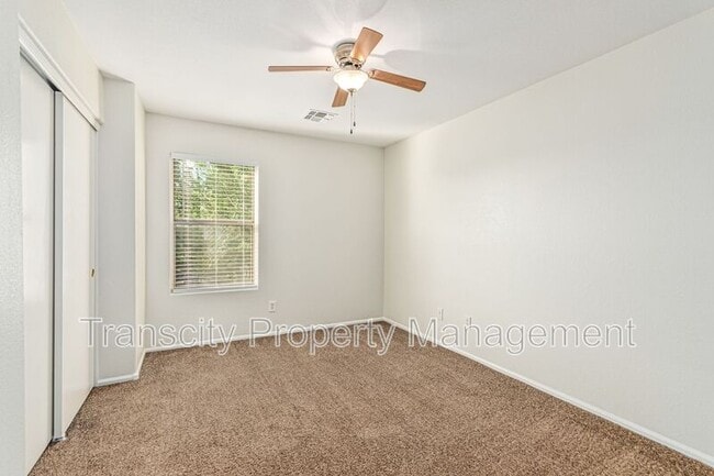 Building Photo - 8528 S 49th Ln