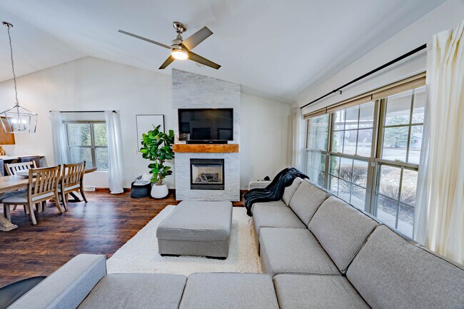 Building Photo - 3400 Riverstone Ct