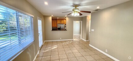 Building Photo - Los Alamitos 4 Bed House - 2 Car Gar - Pla...