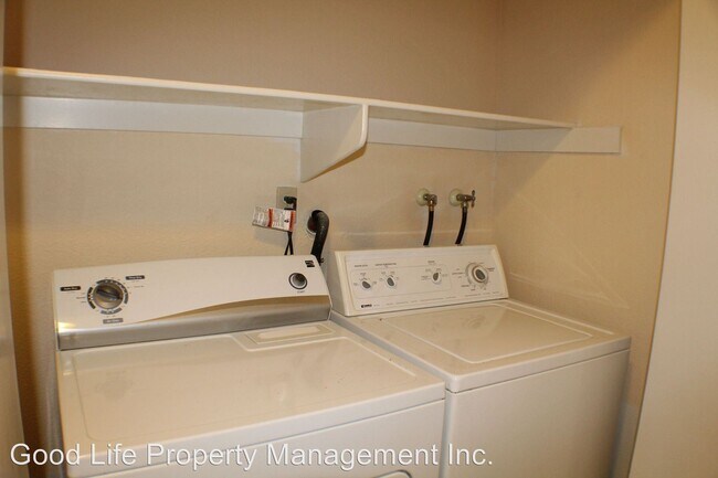 Building Photo - 10292 Wateridge Cir