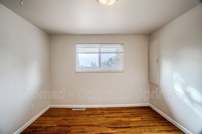 Building Photo - 3660 Brentwood Terrace