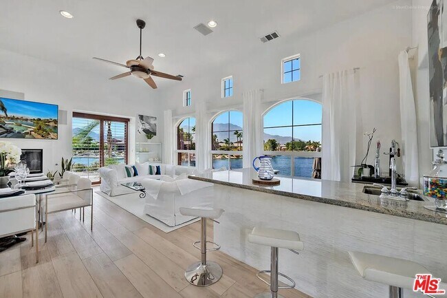 Building Photo - 14 Via Santa Velera