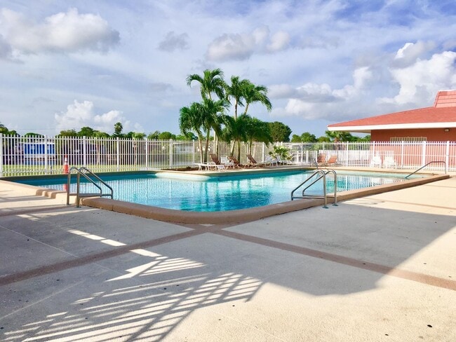 Building Photo - 1223 SW 128th Ave