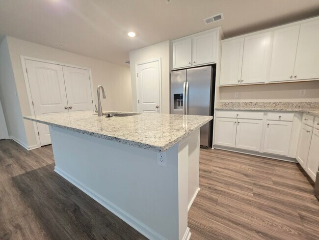 Building Photo - 1105 Albritton Ln