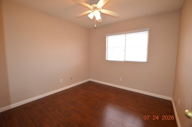 Building Photo - 10656 Primrose Arbor Ave