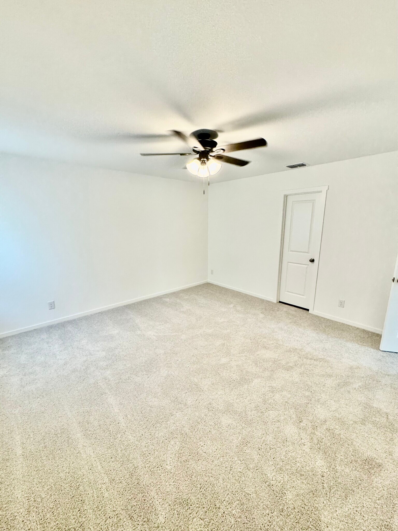 Building Photo - 1104 Barbary Fields St