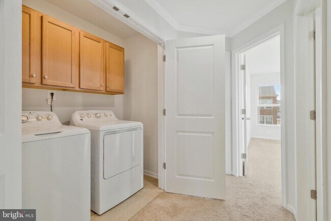 Building Photo - 42502 Dogwood Glen Square