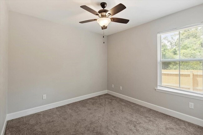 Building Photo - 232 Tafflinger Rd