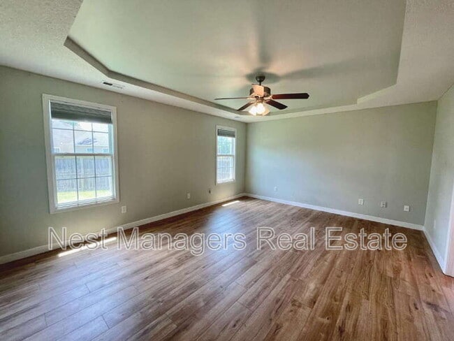 Building Photo - 460 Derby Ln