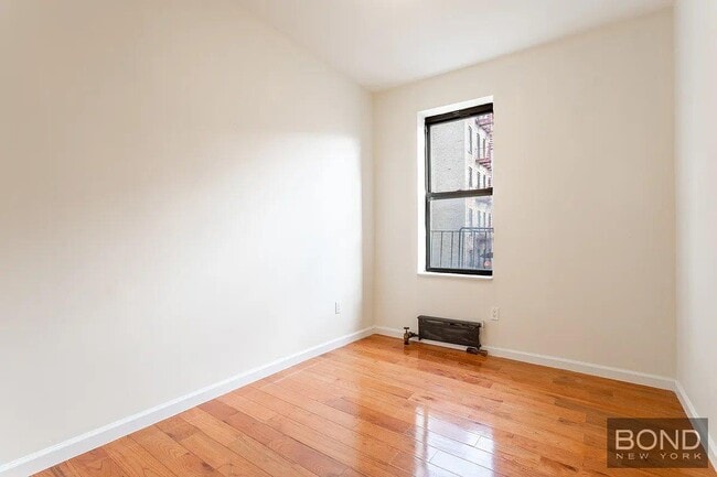 Building Photo - 45th Street