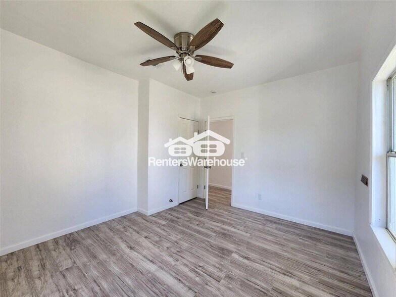 Building Photo - 2706 1/2 Berry St