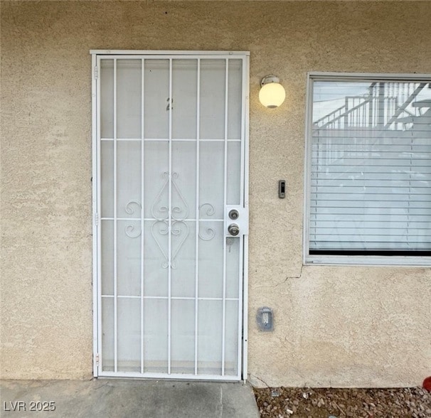 Building Photo - 4030 E Carey Ave