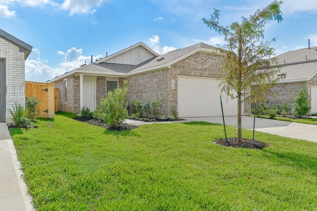 Building Photo - 16818 Great Highlands Dr