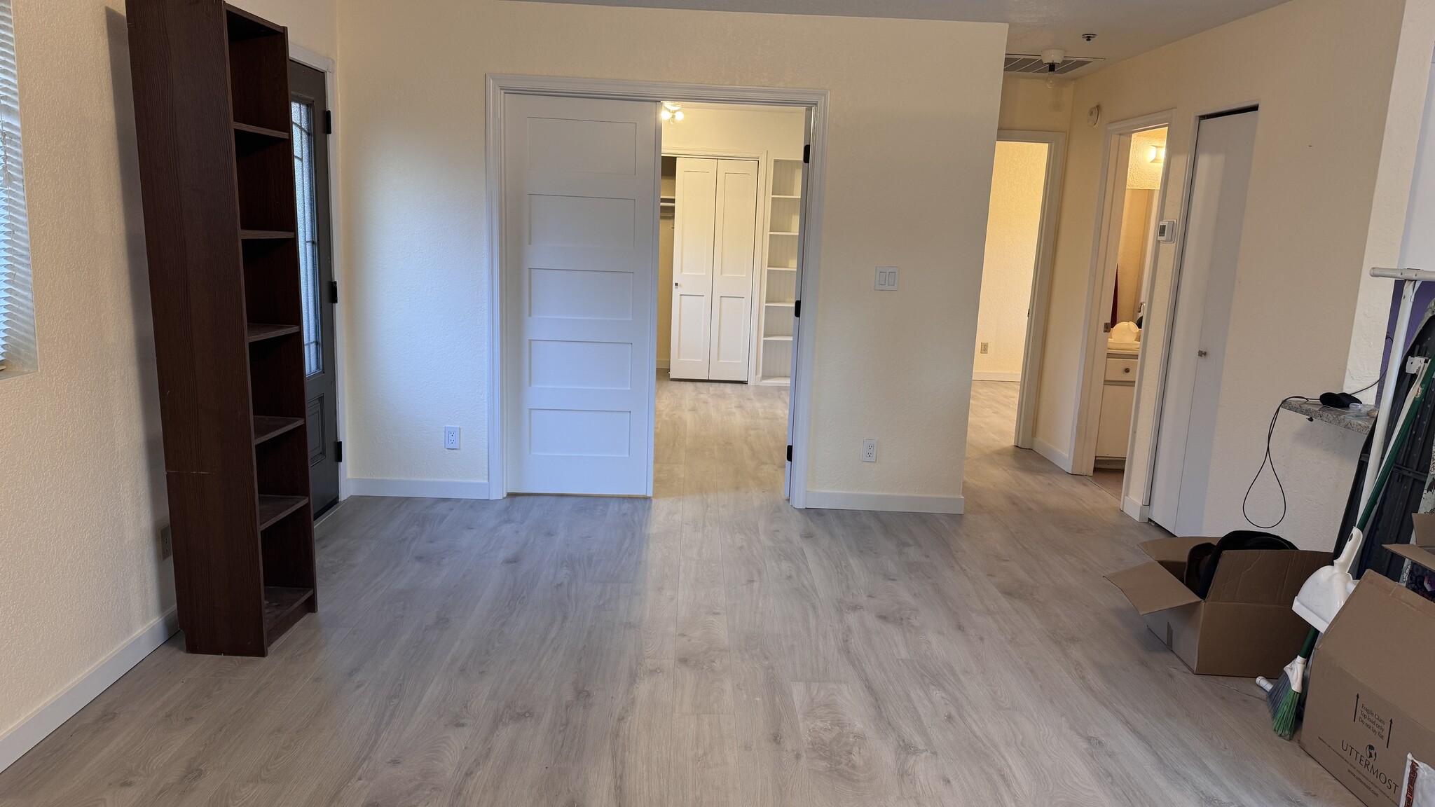 Building Photo - 160 Sugarloaf St