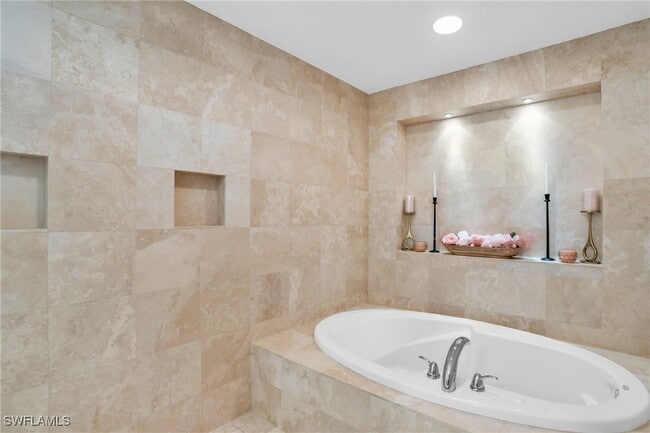 Building Photo - 265 Indies Way