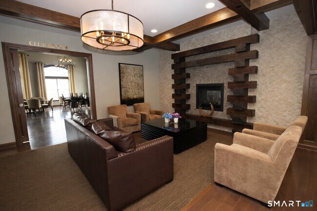 Building Photo - 414 Center Meadow Ln