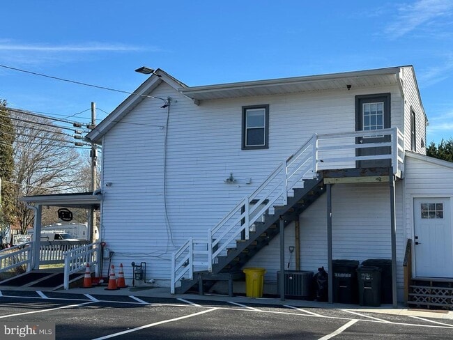 Building Photo - 4505 MOUNTAIN Rd