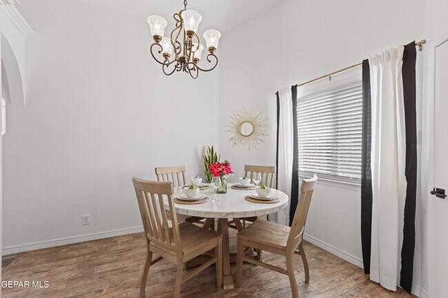 Building Photo - 12120 Desert Quail Ave