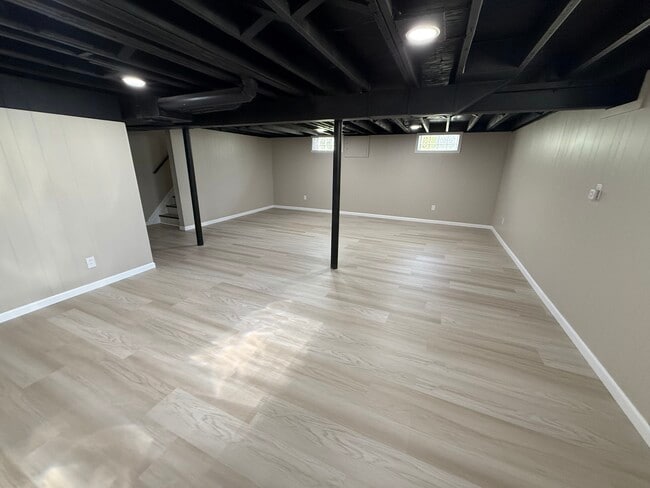 Building Photo - 30389 Hathaway