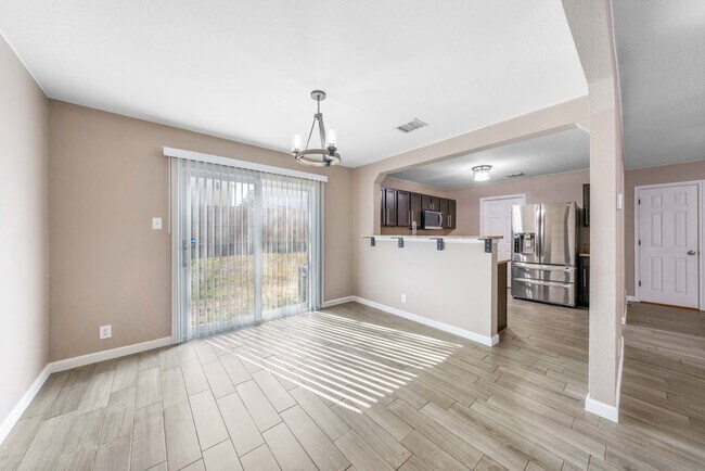 Building Photo - 219 Coriander Bend