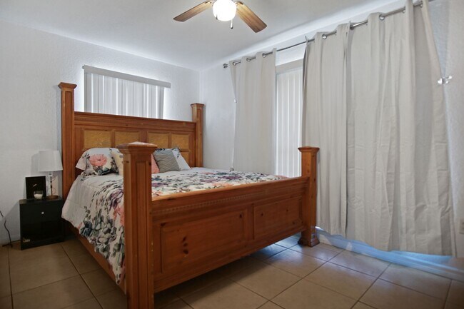 Building Photo - 4 Bedroom Home Now Available