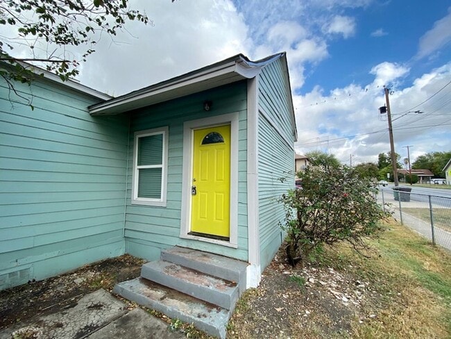 Building Photo - Highland Park adorable 2bd/1ba home AVAILABLE NOW!