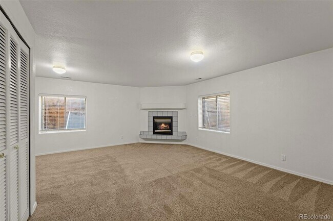 Building Photo - 6082 Colony Cir