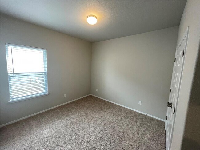 Building Photo - 2801 Winding Creek Rd