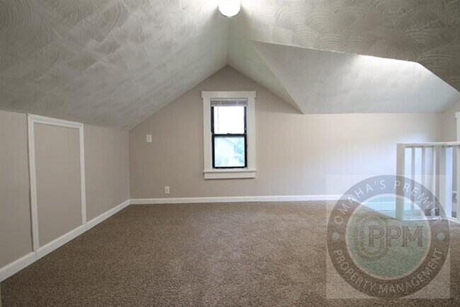 Building Photo - Beautiful 3 Bedroom / 1 Bath Home!