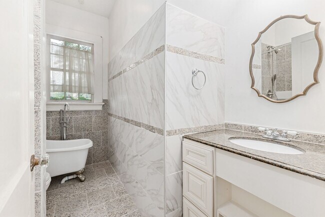 Building Photo - View of Columbus Country Club Golf Course,...